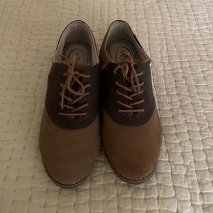 Women Eastland oxfords